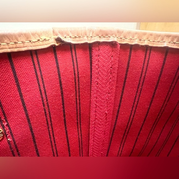 Authentic Louis Vuitton Neverfull MM - Picture 5 of 14